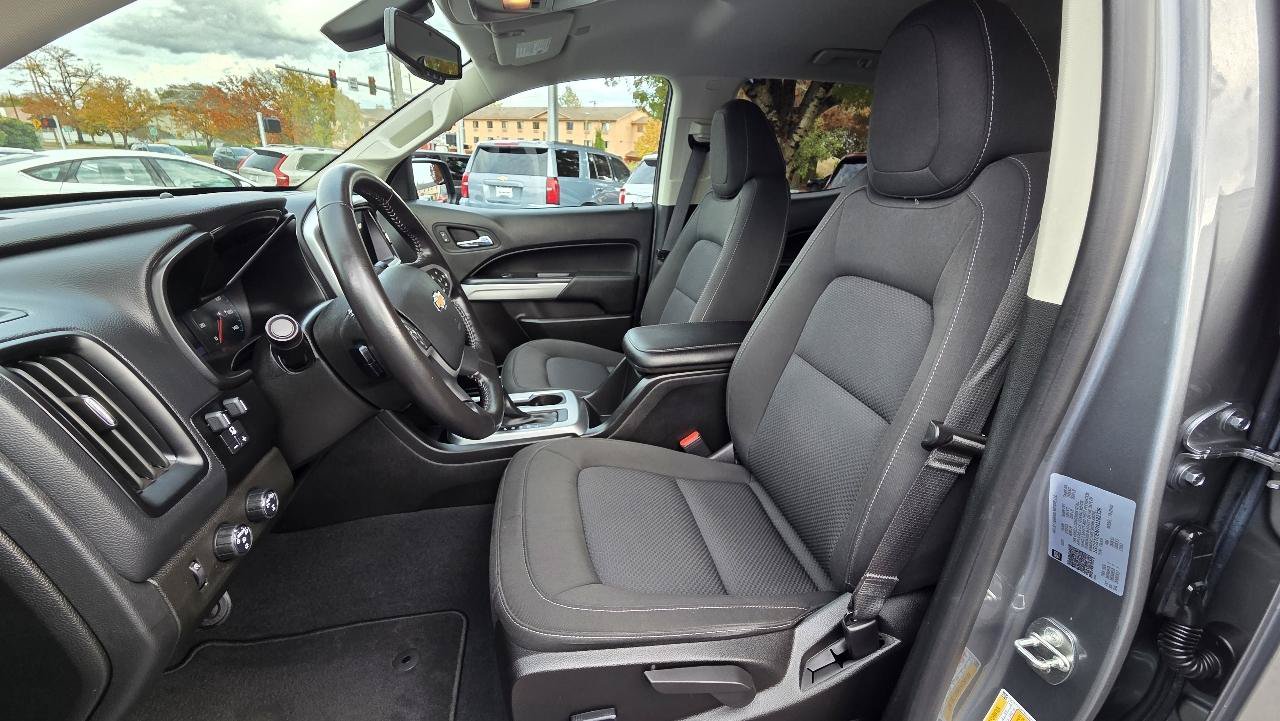Used 2022 Chevrolet Colorado LT w/ LT Convenience Package AWD/4WD image 13