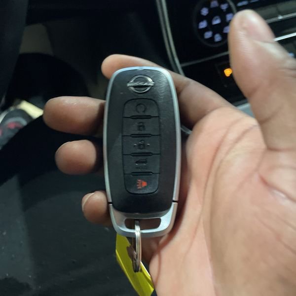 Used 2025 Nissan Armada Platinum image 37