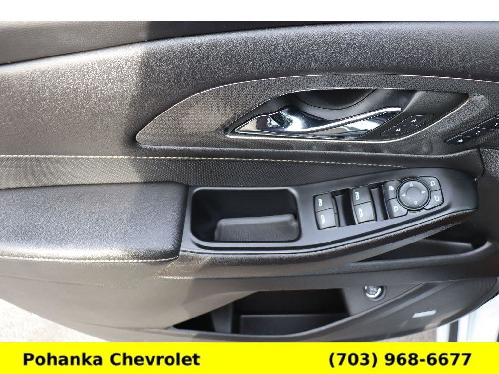 Used 2023 Chevrolet Traverse Premier image 21