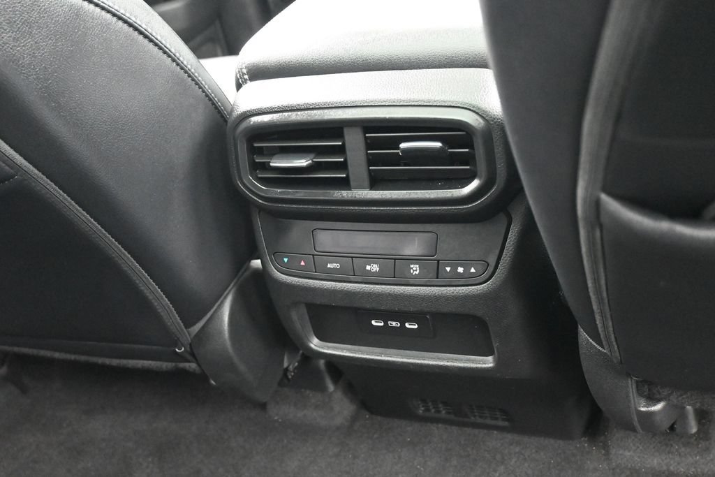 Used 2025 Honda Pilot Touring image 46