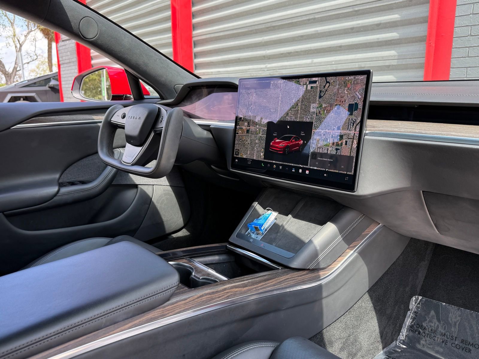 Used 2022 Tesla Model S image 18
