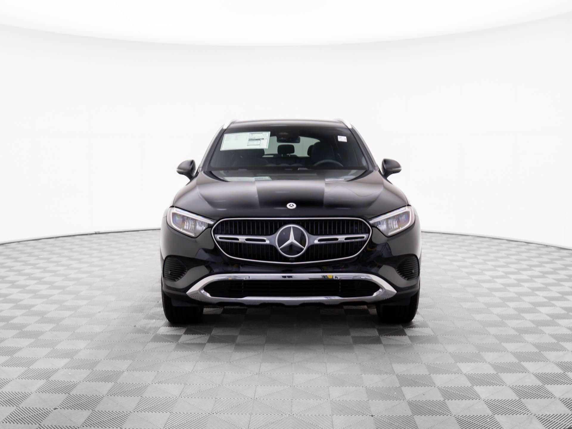 New 2025 Mercedes-Benz GLC 300 4MATIC image 9