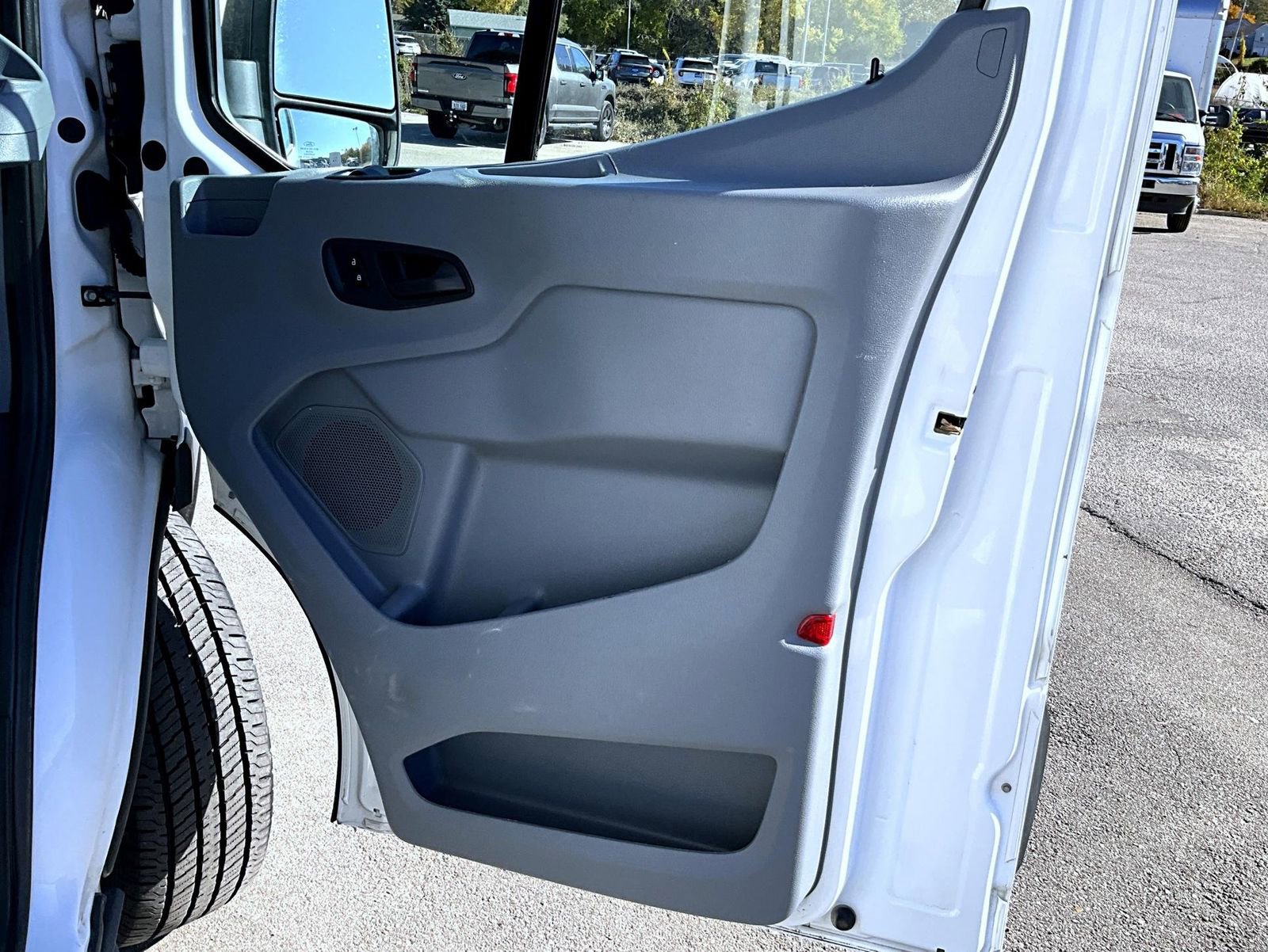 Used 2018 Ford Transit 350 Base image 19