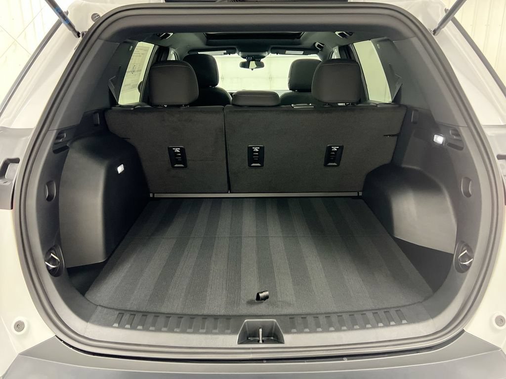 New 2027 Chevrolet Equinox LT FWD image 25