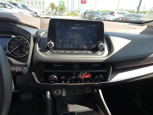 Used 2023 Nissan Rogue SV FWD image 17