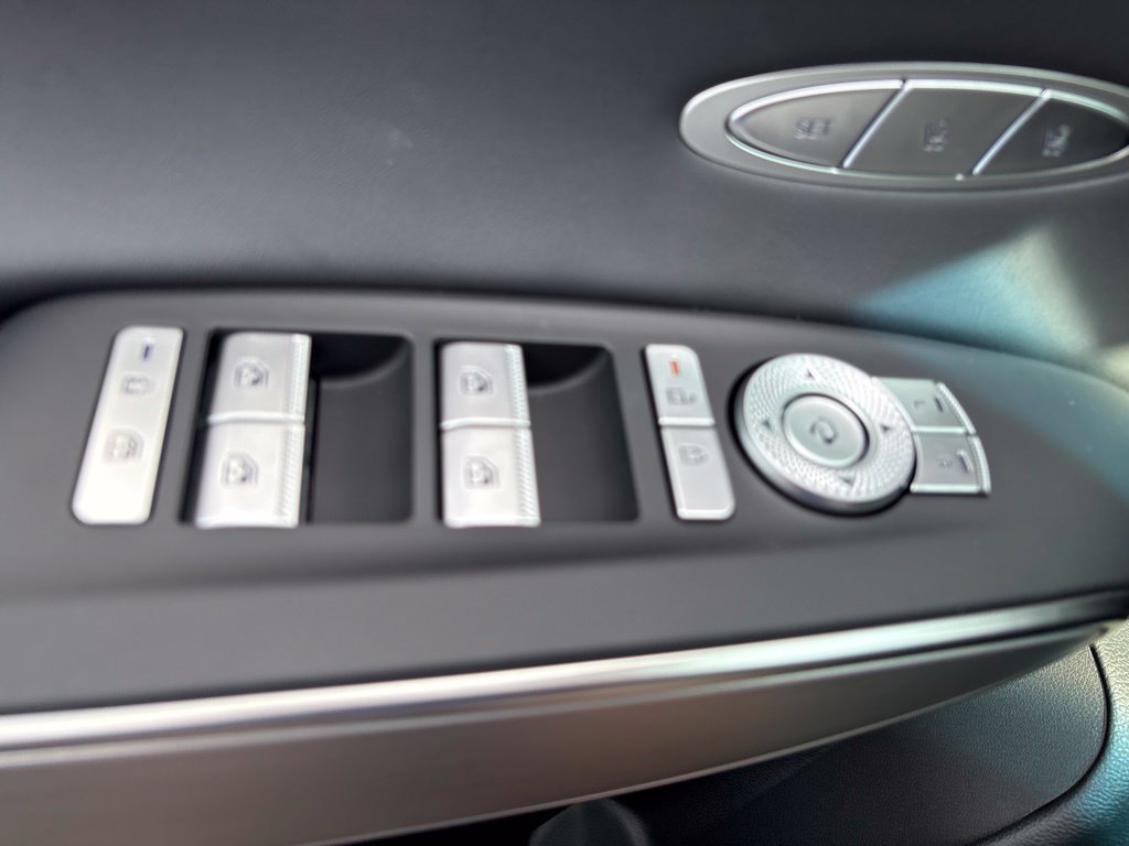 New 2027 Genesis GV70 2.5T Select AWD/4WD image 13