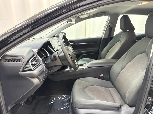 Used 2022 Toyota Camry LE FWD image 12