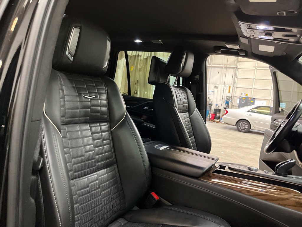 Used 2023 Cadillac Escalade Sport Platinum AWD/4WD image 38