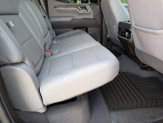 Certified 2024 Chevrolet Silverado 1500 LTZ w/ LTZ Convenience Package II AWD/4WD image 33