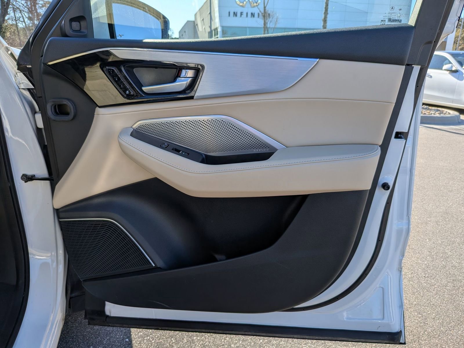 Used 2023 Acura MDX SH-AWD w/ Technology Package image 37