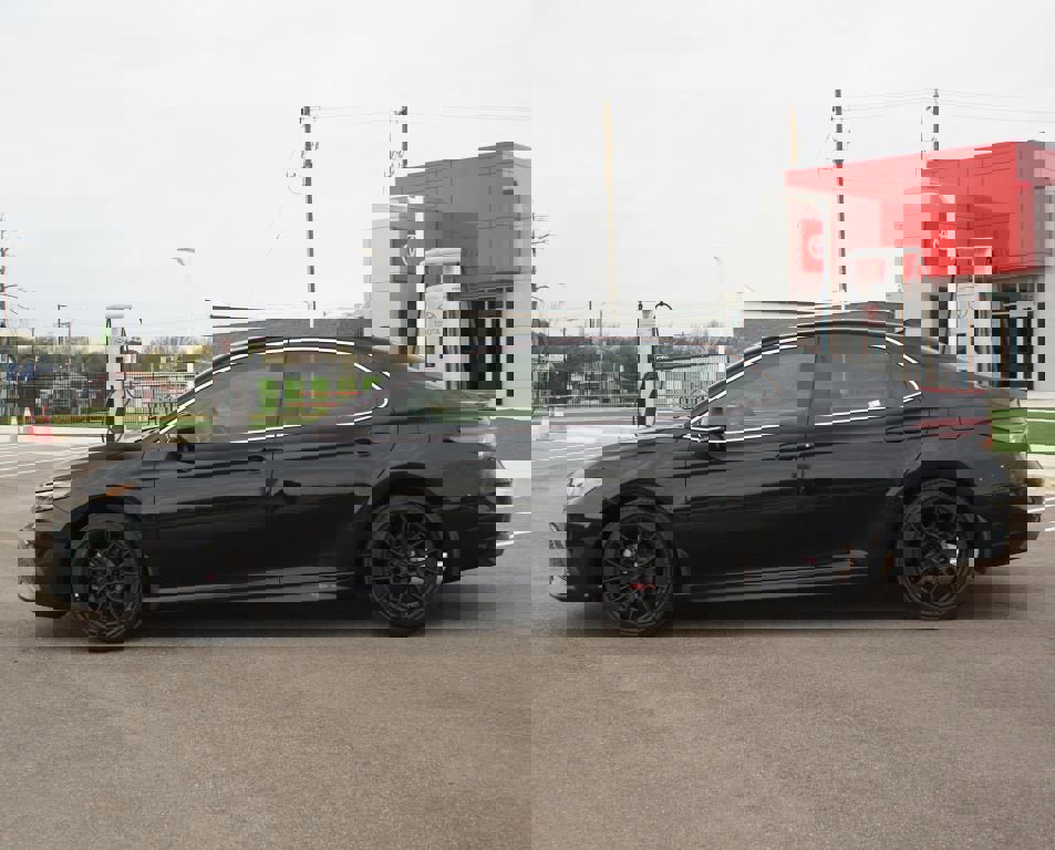 Used 2024 Toyota Camry SE image 12