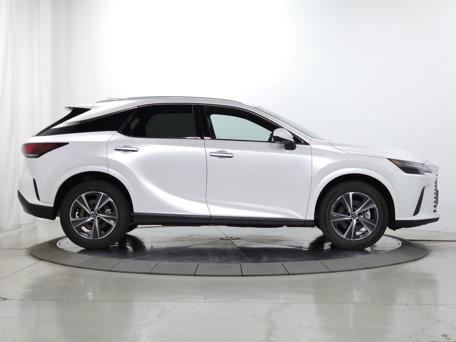 Used 2026 Lexus RX 350h w/ Convenience Package AWD/4WD image 12