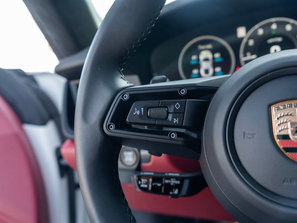 Used 2026 Porsche 911 Carrera GTS image 17