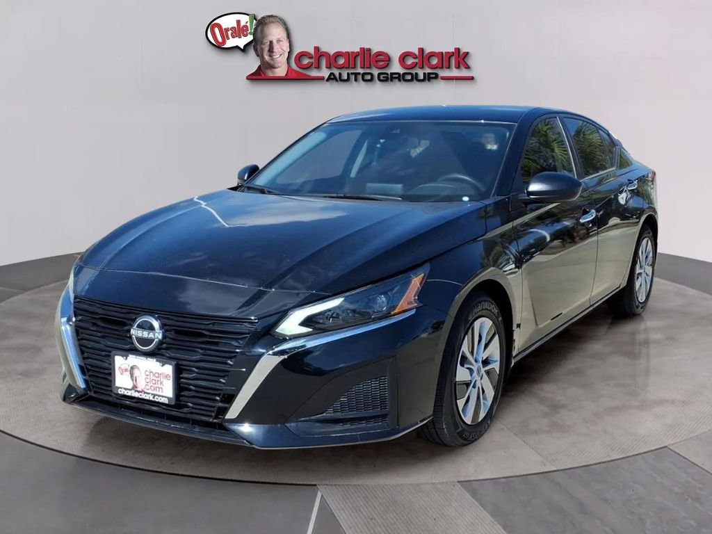 Used 2025 Nissan Altima 2.5 S FWD image 1