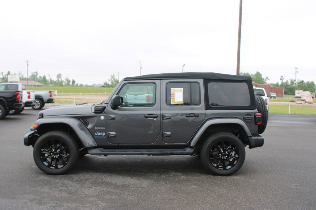 Used 2023 Jeep Wrangler Unlimited Sahara w/ Cold Weather Group AWD/4WD image 6