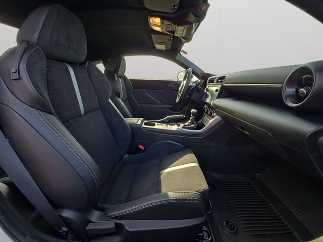 Used 2025 Toyota GR86 Premium w/ Performance Package RWD image 15