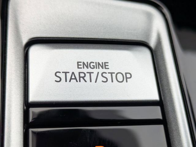 Used 2025 Volkswagen Atlas SE image 22