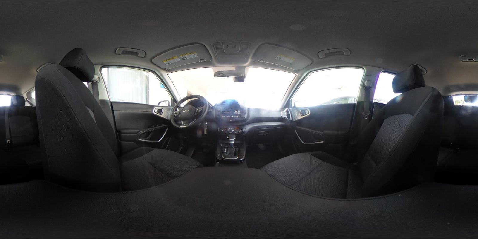 Used 2025 Kia Soul LX w/ LX Technology Package image 40