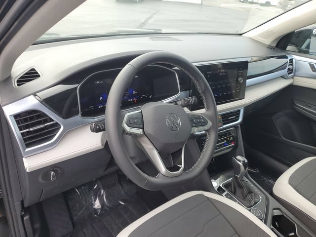 New 2026 Volkswagen Taos SE AWD/4WD image 13