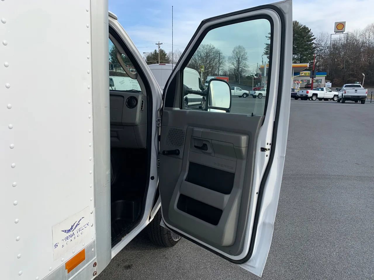 Used 2014 Ford E-350 and Econoline 350 Super Duty RWD image 20