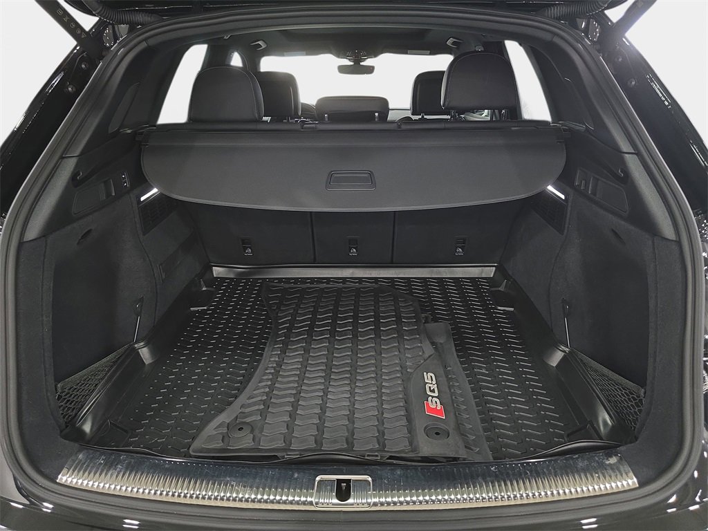Used 2024 Audi SQ5 Prestige w/ Prestige Package image 29