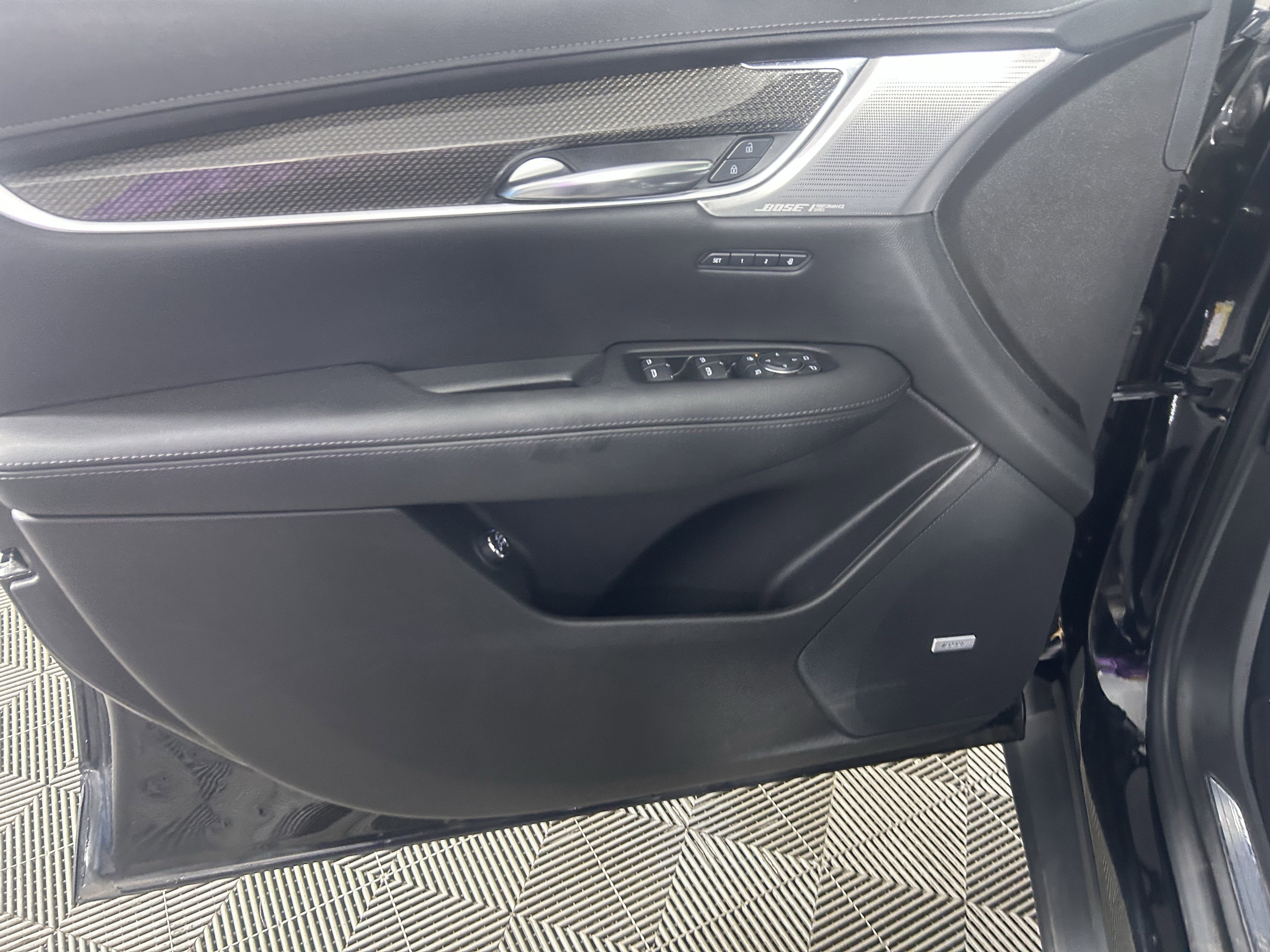 Used 2022 Cadillac XT5 Sportv w/ Technology Package image 28