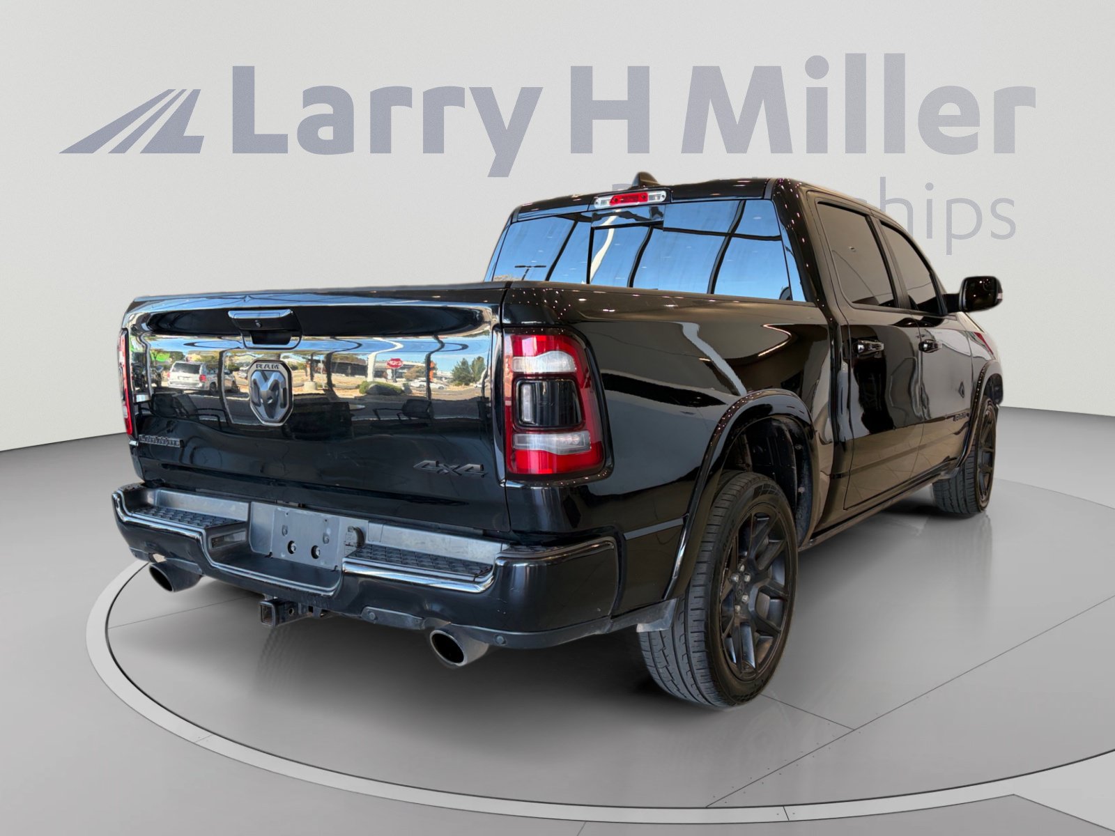 Used 2020 RAM 1500 Laramie AWD/4WD image 5