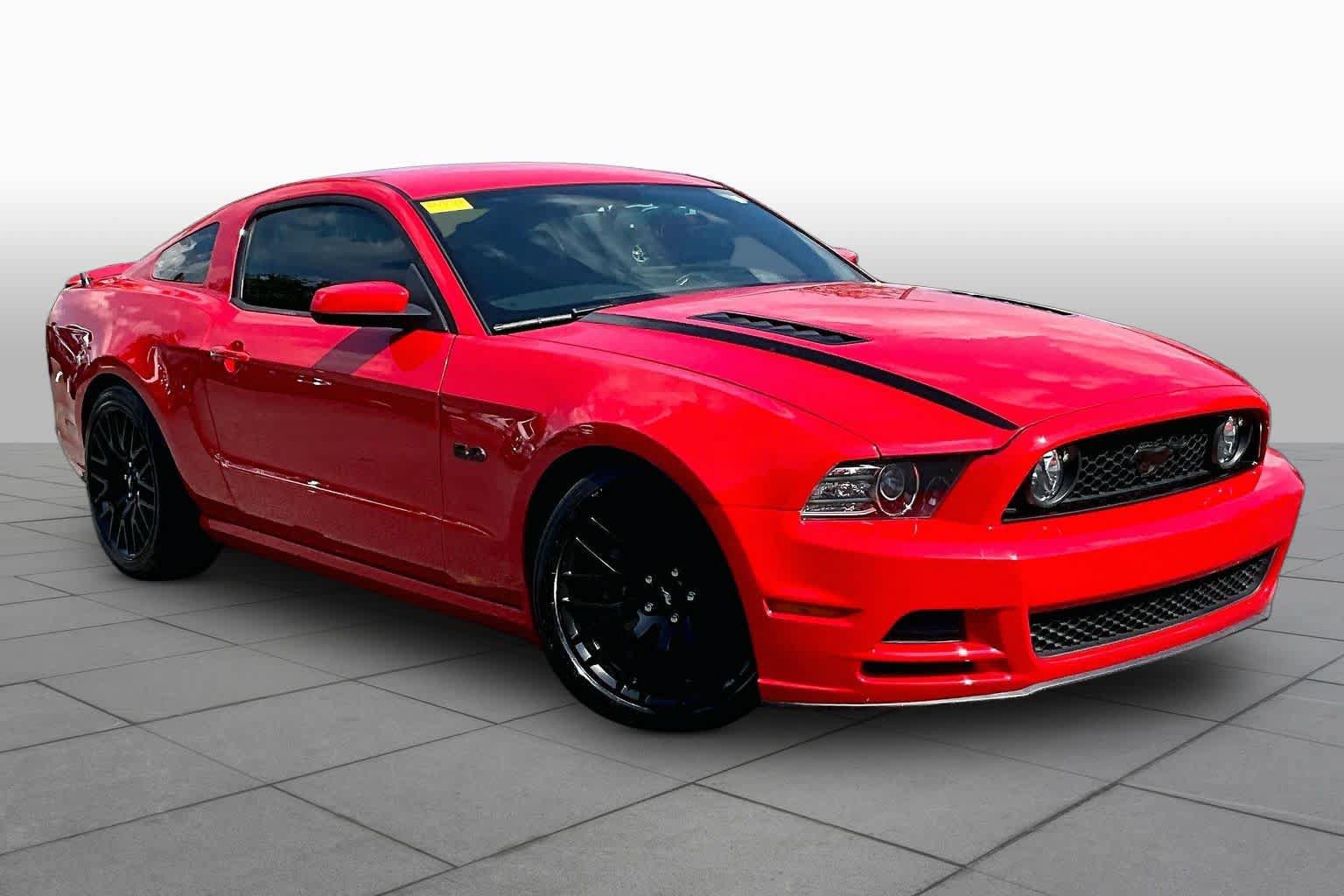 Used 2013 Ford Mustang GT Premium w/ Security Pkg RWD image 2