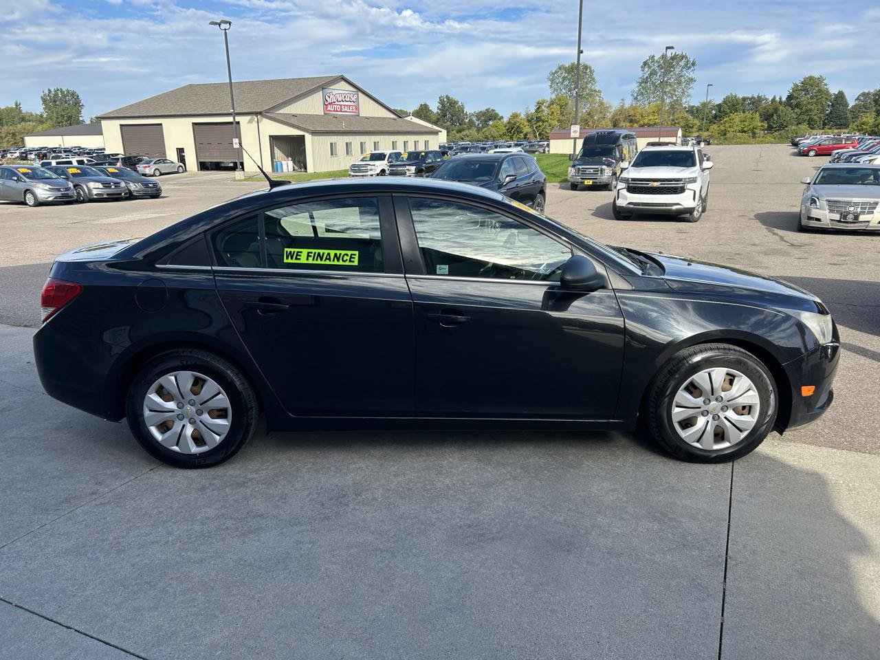 Used 2012 Chevrolet Cruze LS w/ Connectivity Package FWD image 4