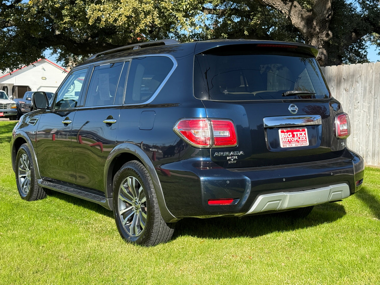Used 2017 Nissan Armada SL image 10