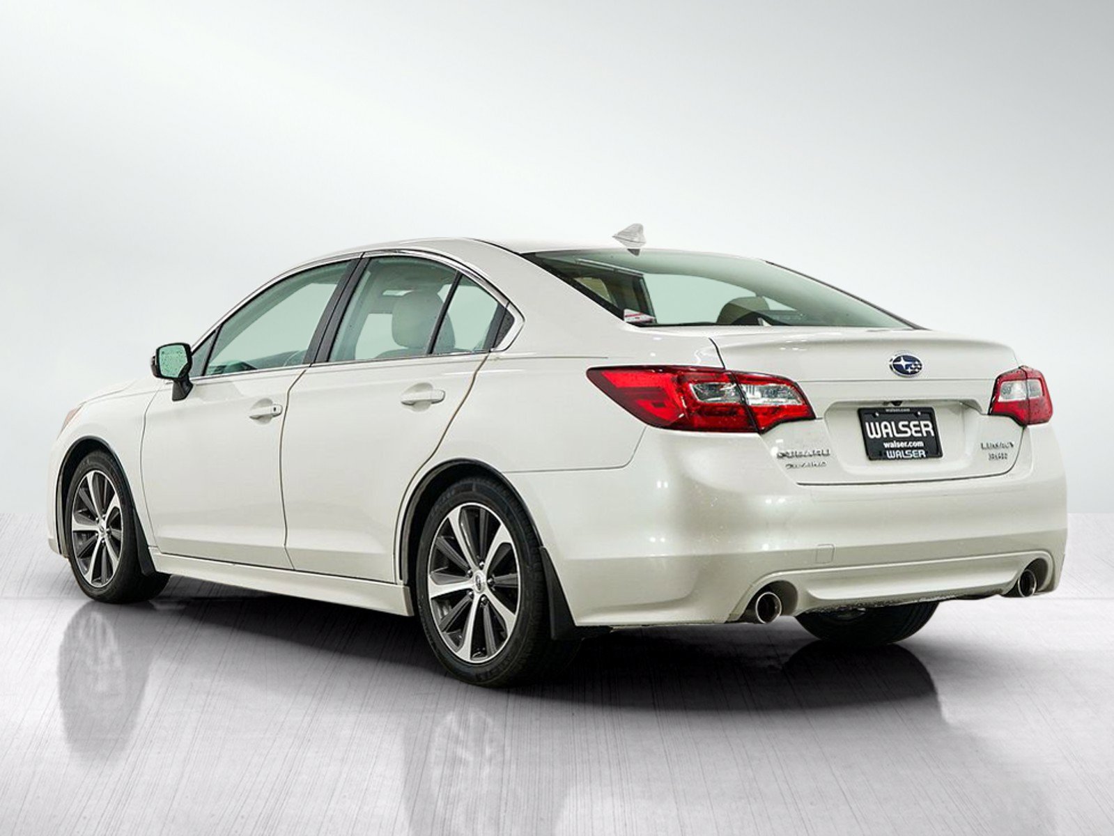 Used 2016 Subaru Legacy 3.6R Limited AWD/4WD image 3