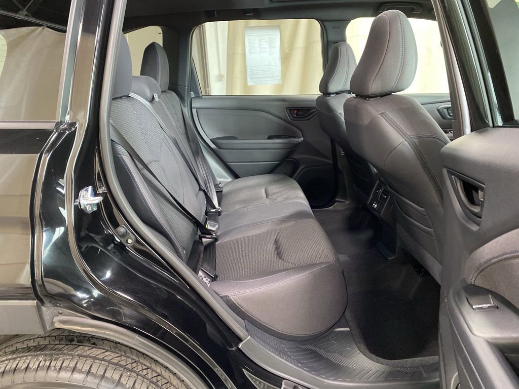 Used 2025 Subaru Forester Premium AWD/4WD image 15