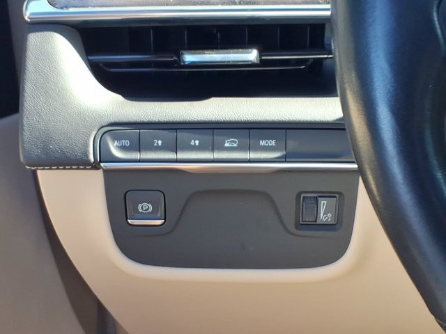 Used 2021 Cadillac Escalade Premium Luxury w/ LPO, Illumination Package AWD/4WD image 22