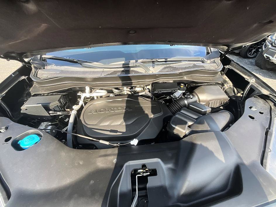 Used 2023 Honda Ridgeline Sport image 3