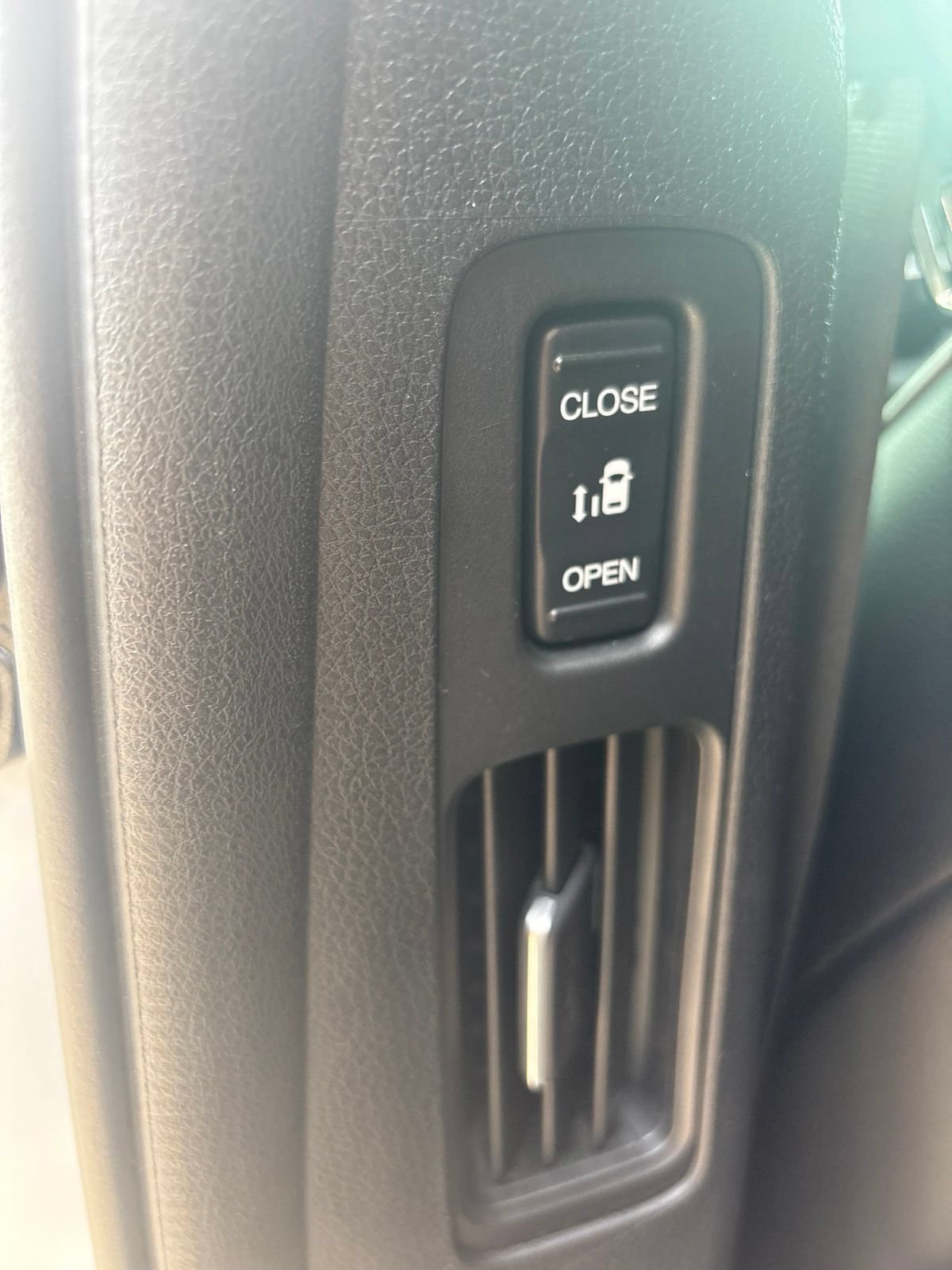 Used 2025 Honda Odyssey Touring image 18