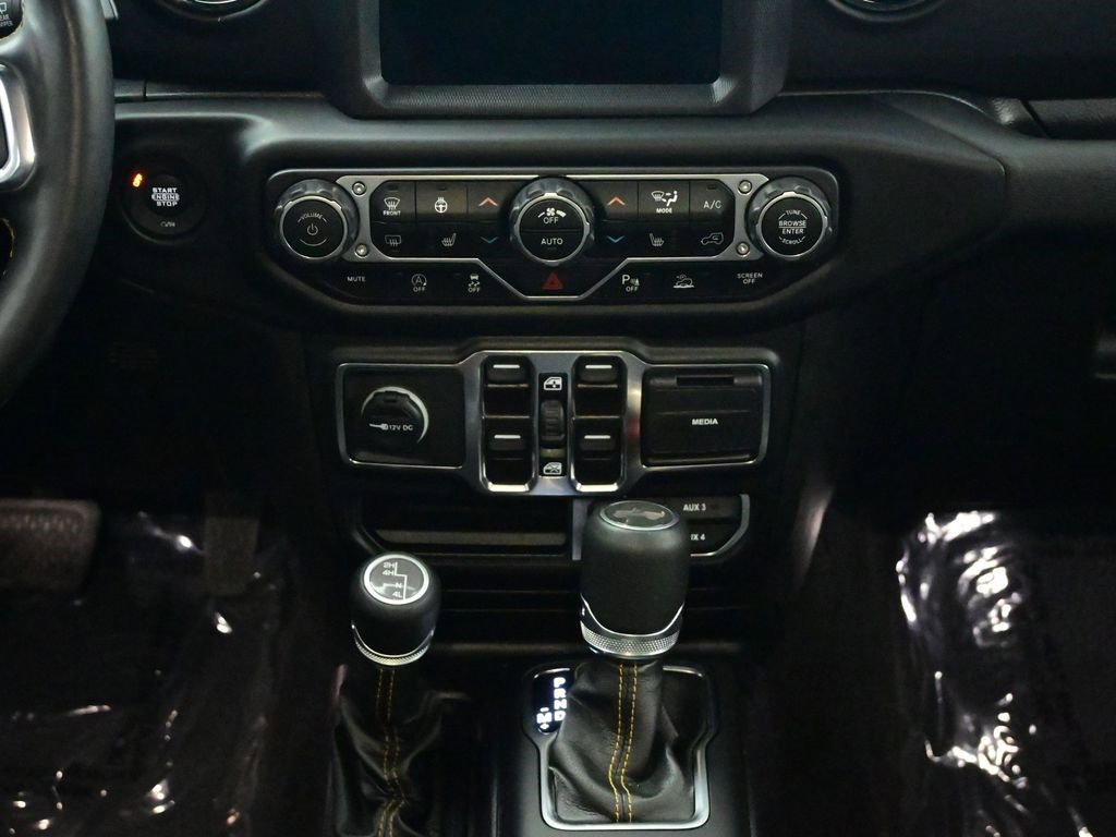 Used 2021 Jeep Wrangler Unlimited Sahara image 7