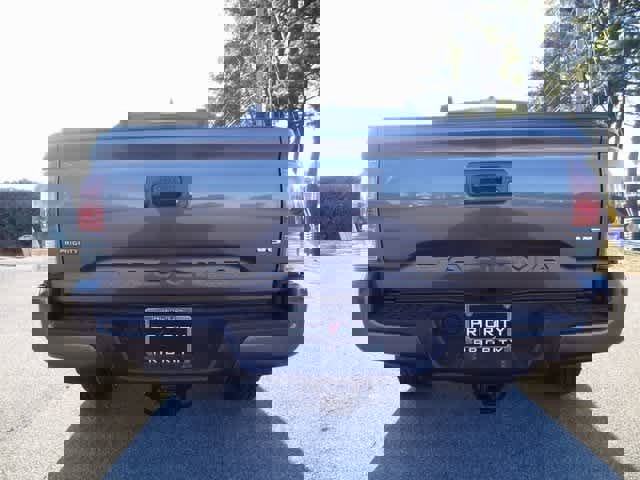 Used 2021 Toyota Tacoma TRD Sport image 3