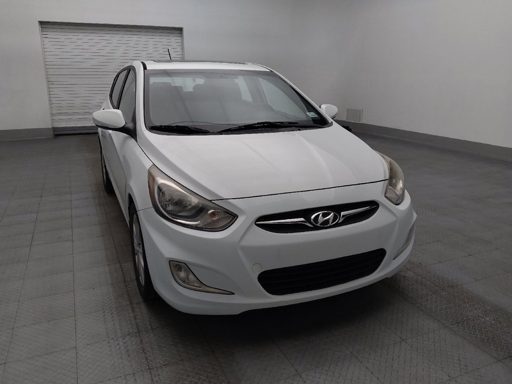 Used 2013 Hyundai Accent SE FWD image 14