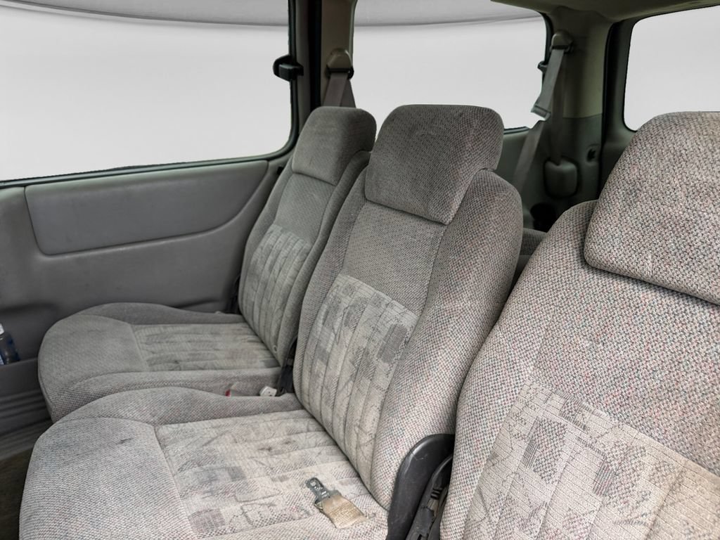 Used 2004 Pontiac Montana Extended w/ Convenience Package #2 FWD image 30