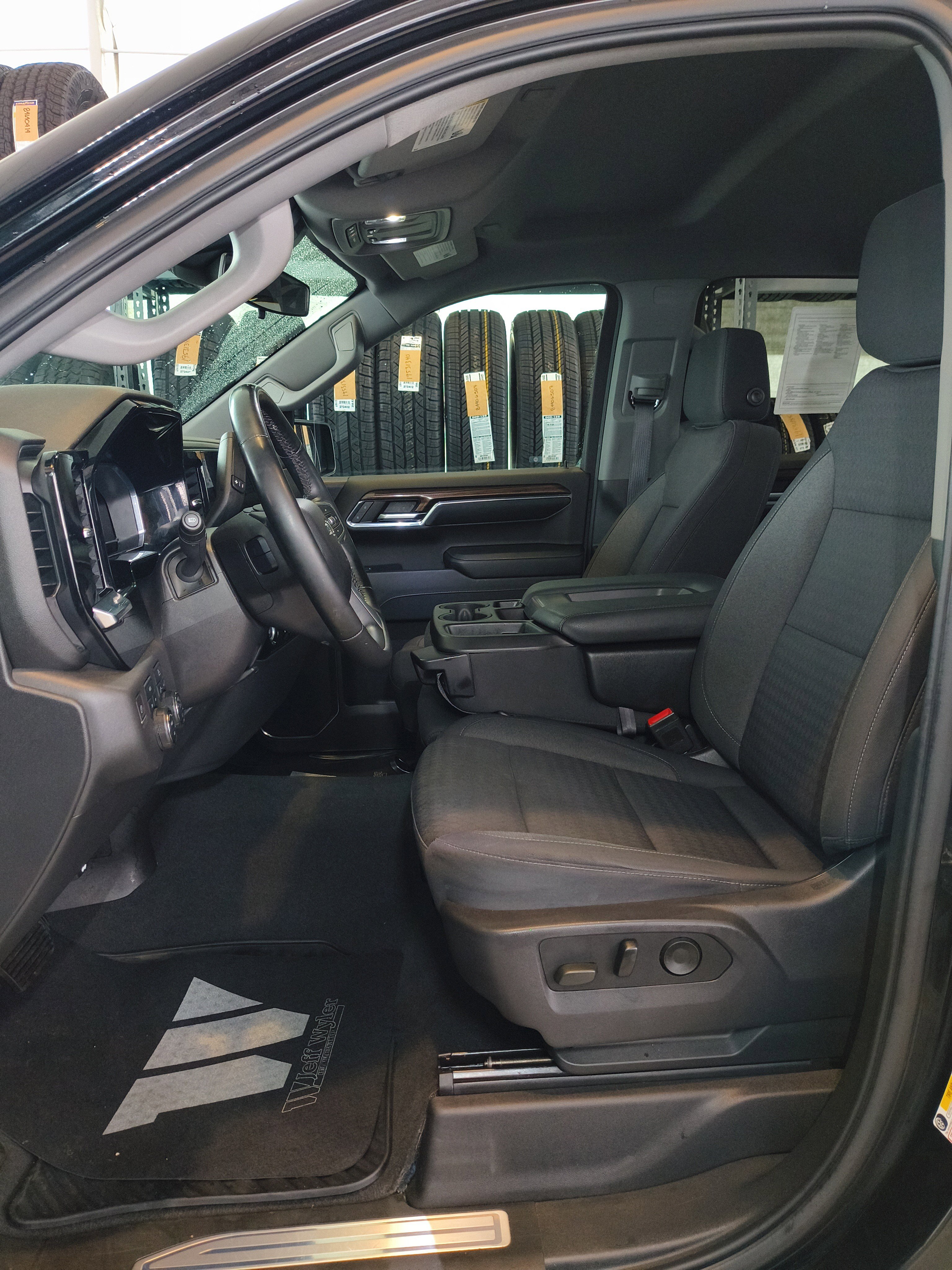 Used 2024 Chevrolet Silverado 1500 RST image 21