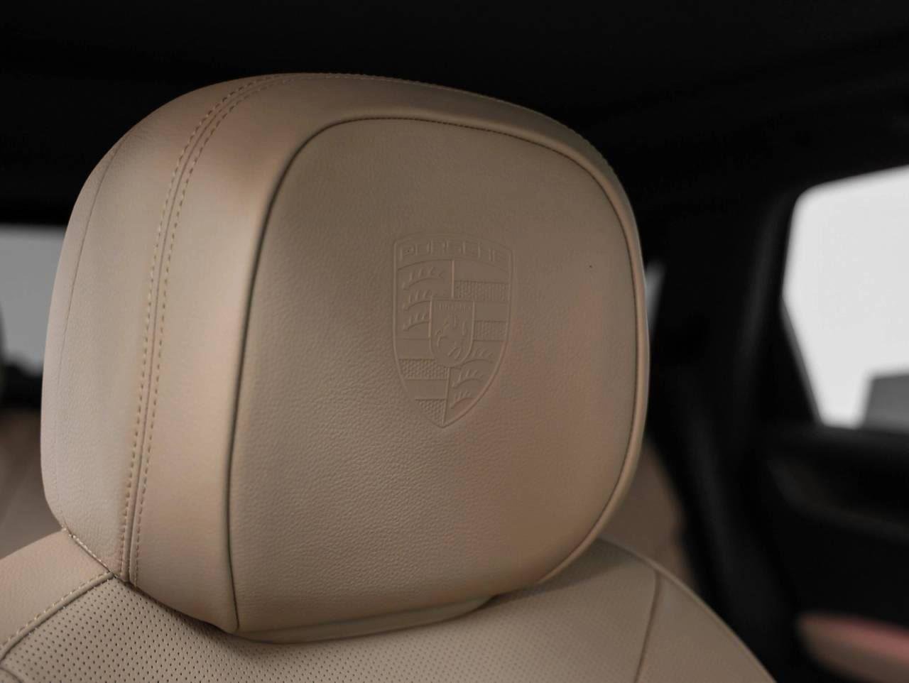 New 2025 Porsche Cayenne image 41