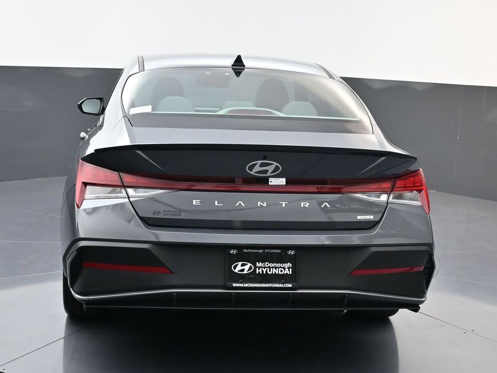 Certified 2025 Hyundai Elantra SEL image 5
