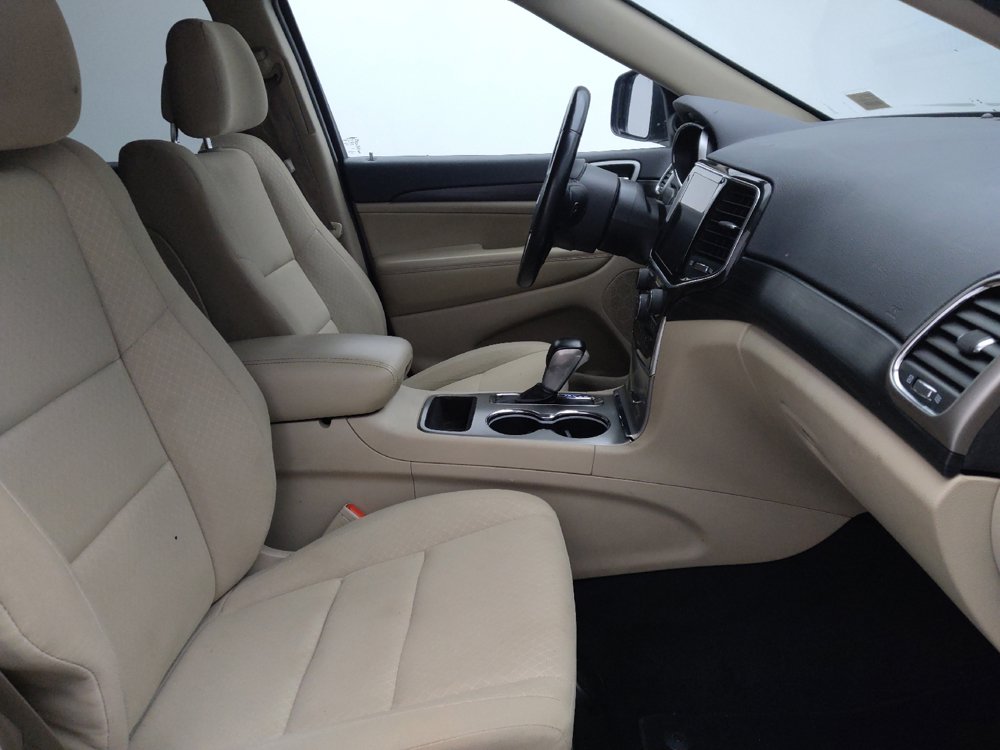 Used 2022 Jeep Grand Cherokee Laredo E AWD/4WD image 21