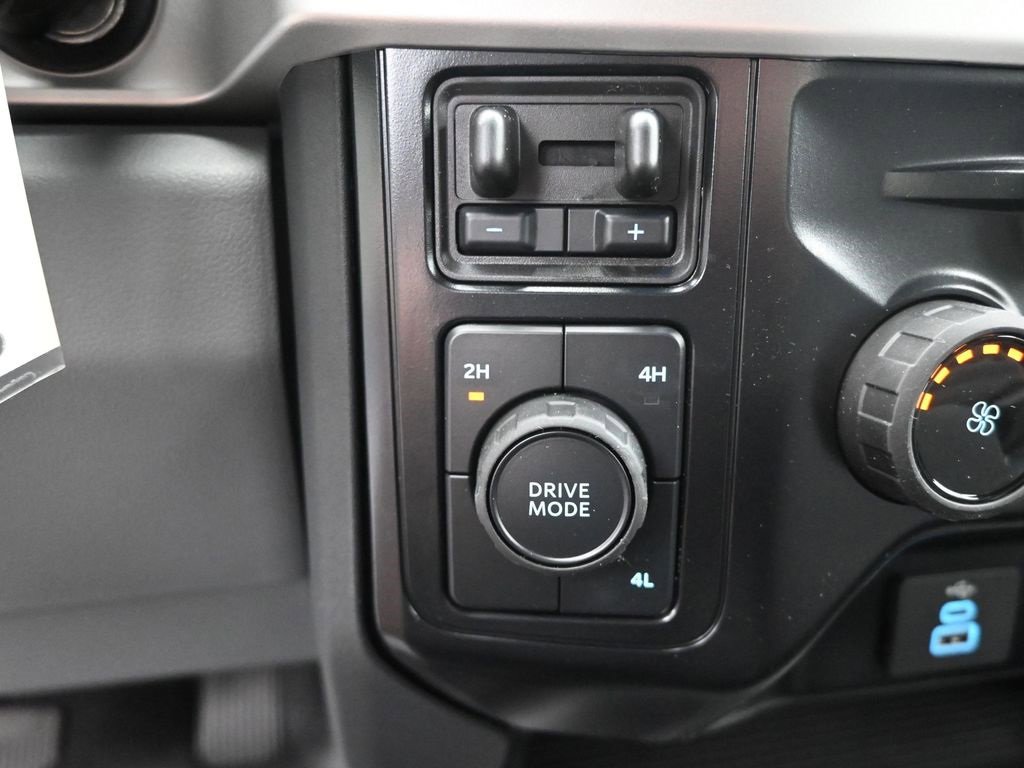 Used 2025 Ford F350 XL w/ XL Driver Assist Package image 13