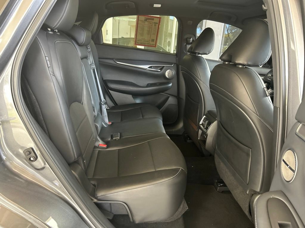 Used 2023 INFINITI QX55 Essential AWD/4WD image 31