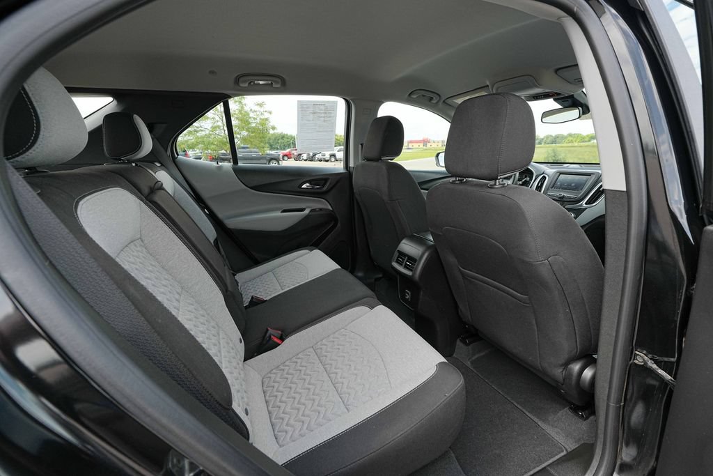 Used 2022 Chevrolet Equinox LS AWD/4WD image 25