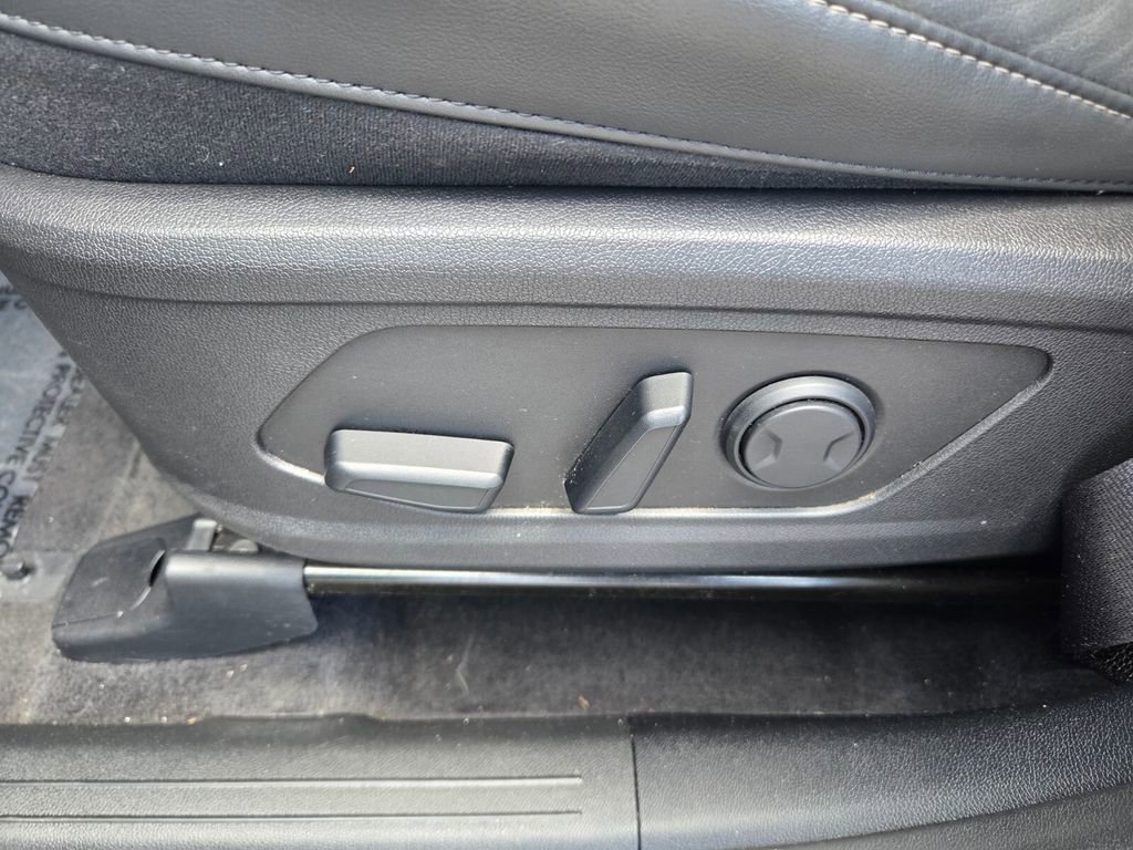 Used 2022 Kia Sorento S w/ Panoramic Sunroof Package FWD image 5