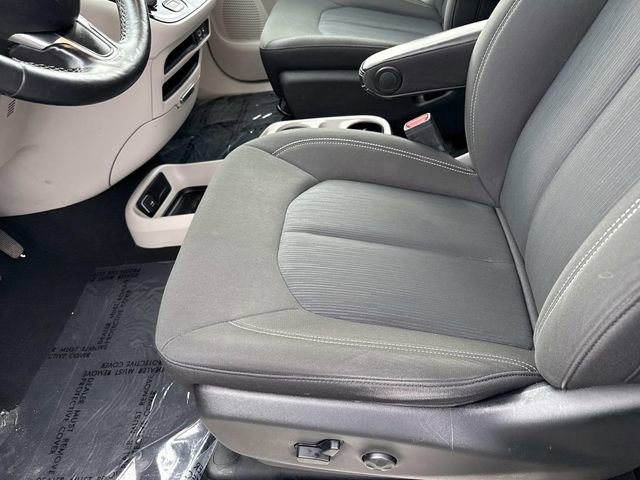 Used 2020 Chrysler Voyager LX w/ Cold Weather Group image 12