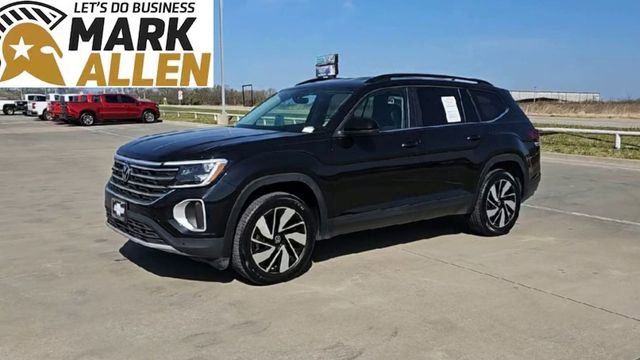 Used 2025 Volkswagen Atlas SE image 4