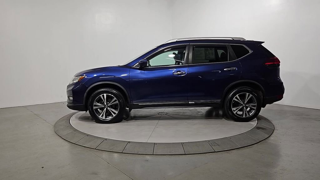Used 2017 Nissan Rogue SL w/ SL Premium Package AWD/4WD image 2